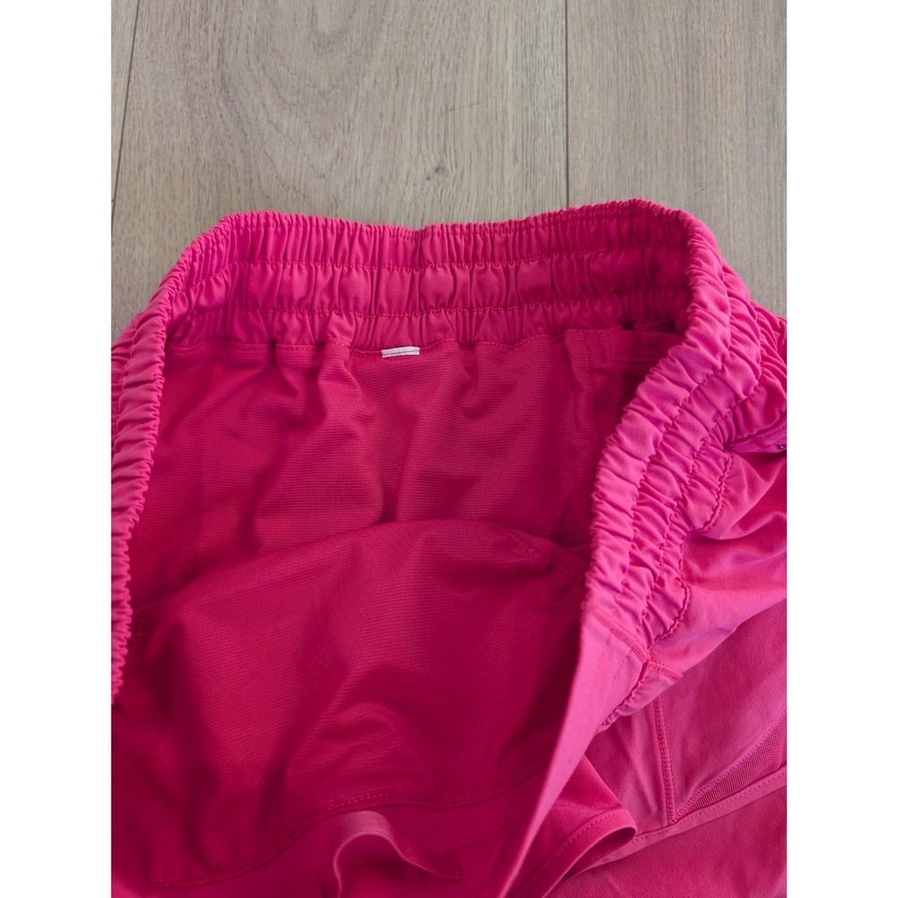Lululemon Hotty Hot Low-Rise Lined Short 2.5" Pink Size 10 - Picture 4 of 7